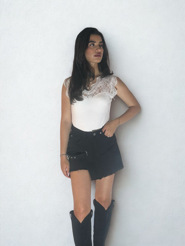 Livia Skort